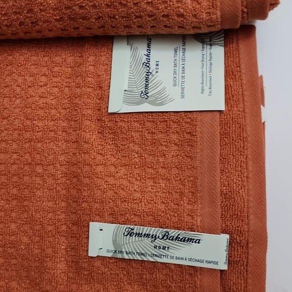Tommy Bahama Set of 2 Bath Towels Waffle Coral Orange Abstract - Picture 3 of 5